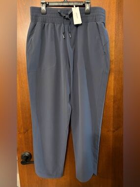 New SPANX Casual Fridays Tapered Pant in Dark Storm Large